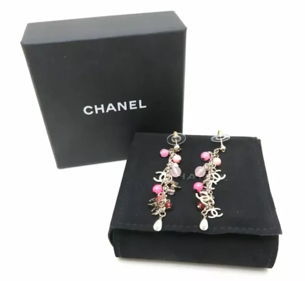 Chanel 19S 2019 long pierced CC pink bead Pearl dangle earrings