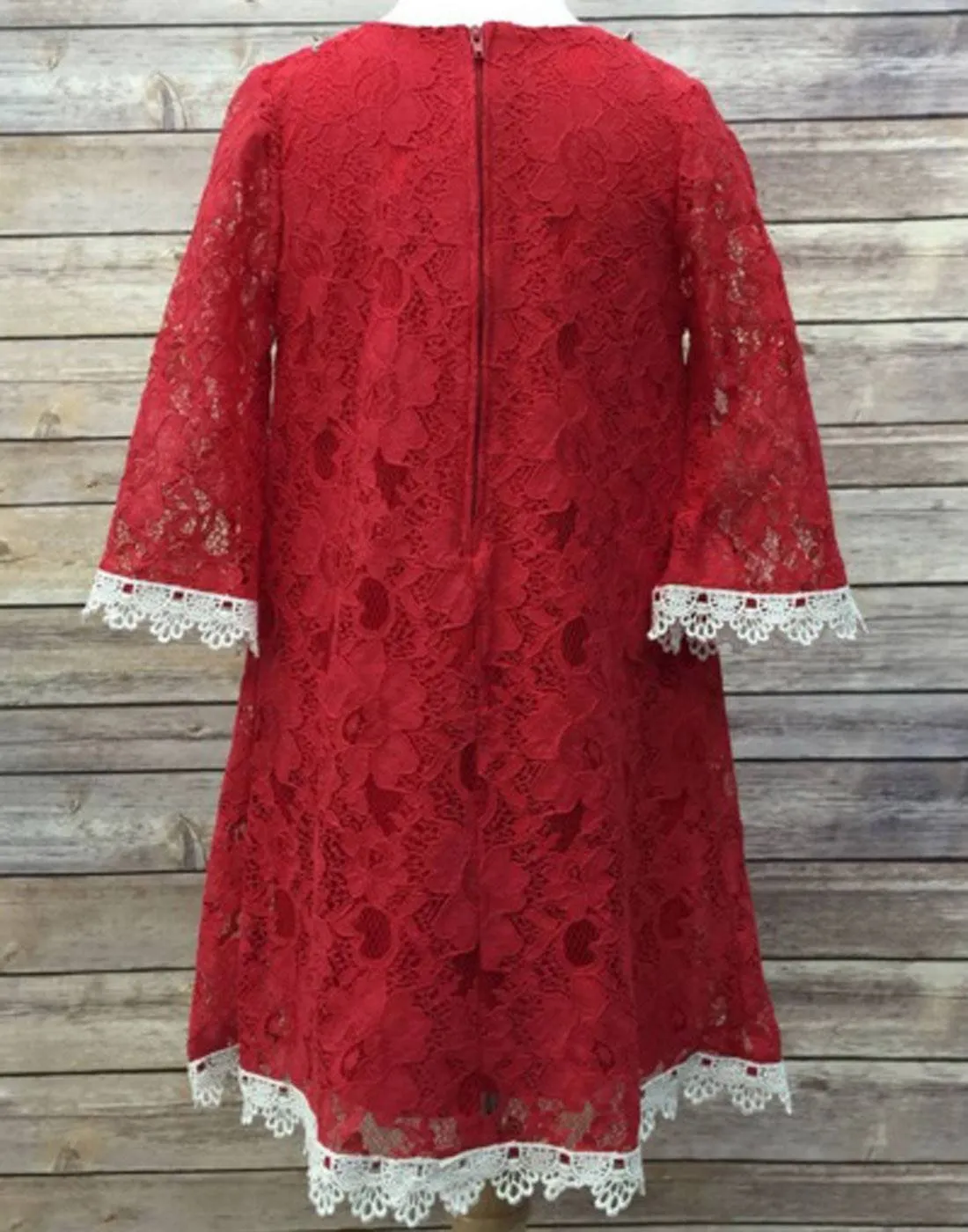 Floral Lace Dress With a Pearl Necklace - Red