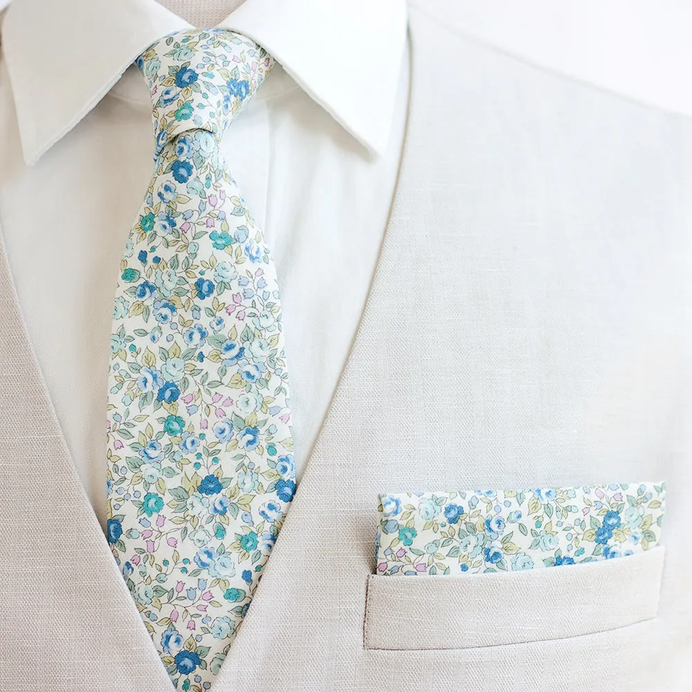 Men's Pre-Tied Bow Tie / Blossoms In Blue