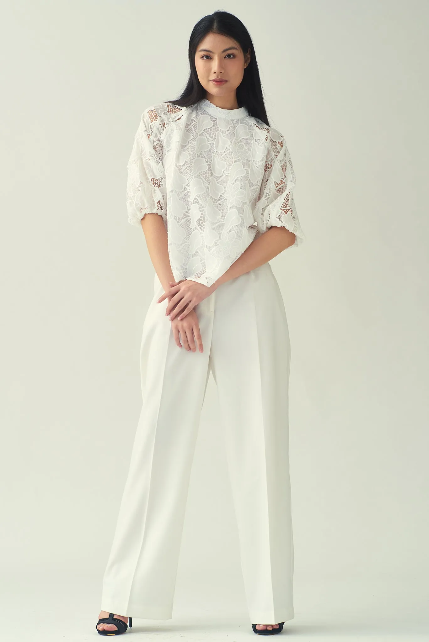 NOVELLA Balloon Sleeve Top (White)